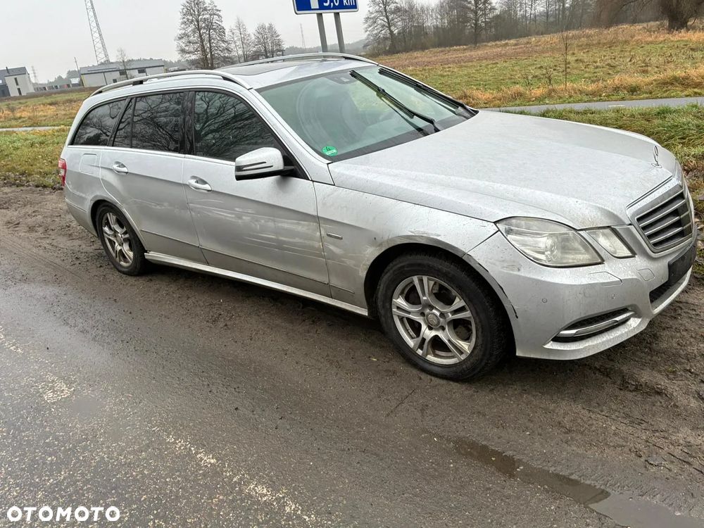 Mercedes-Benz Klasa E 350 CDI DPF 4Matic BlueEFFICIENCY 7G-TRONIC Avantgarde - 5