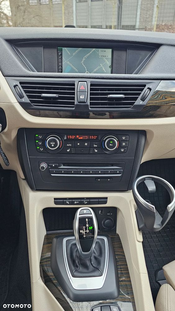 BMW X1 xDrive20i - 19