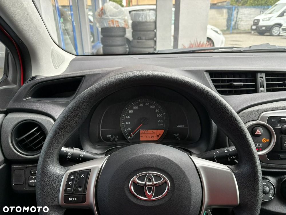 Toyota Yaris - 14