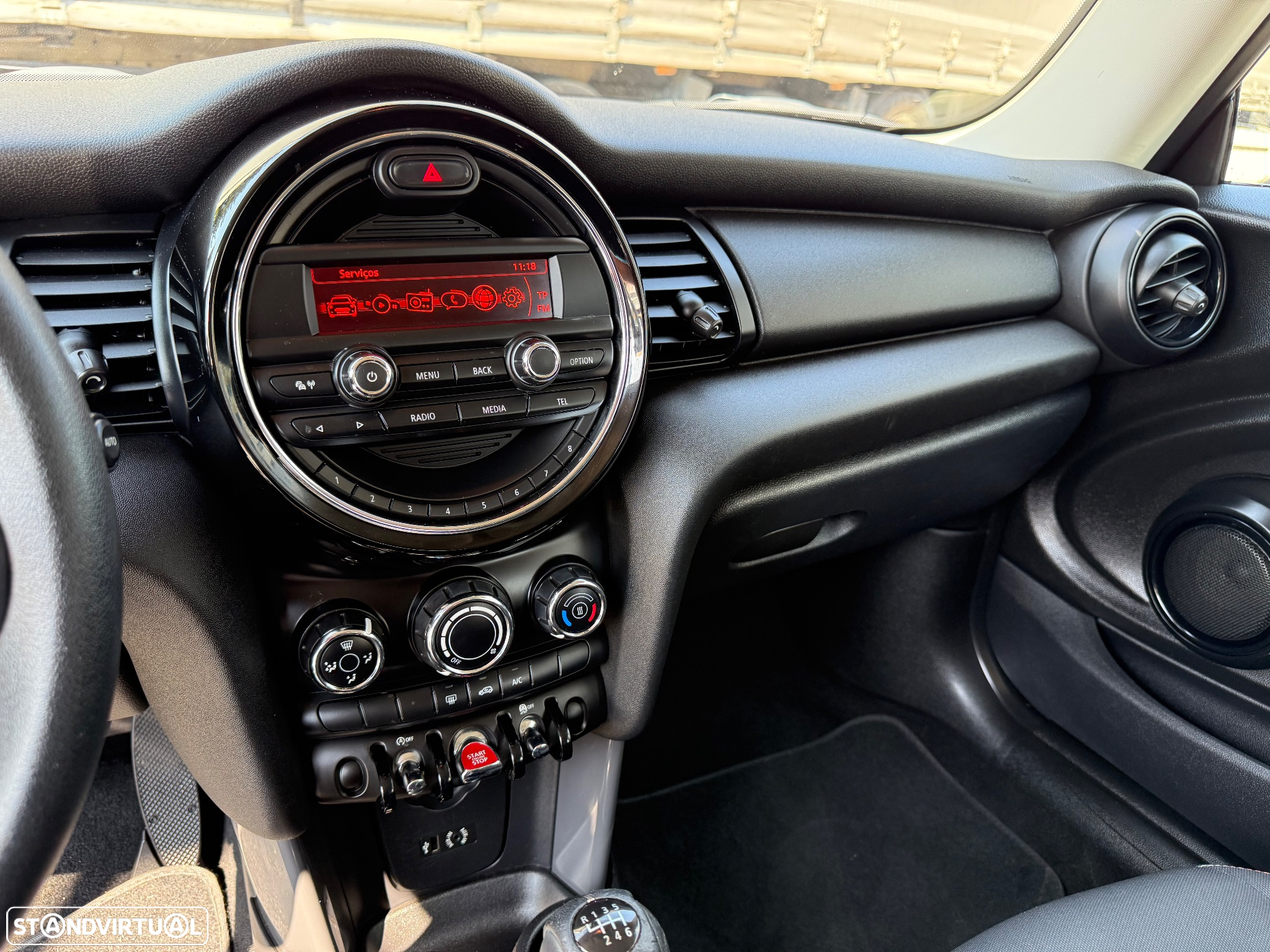 MINI 3 Portas One - 19