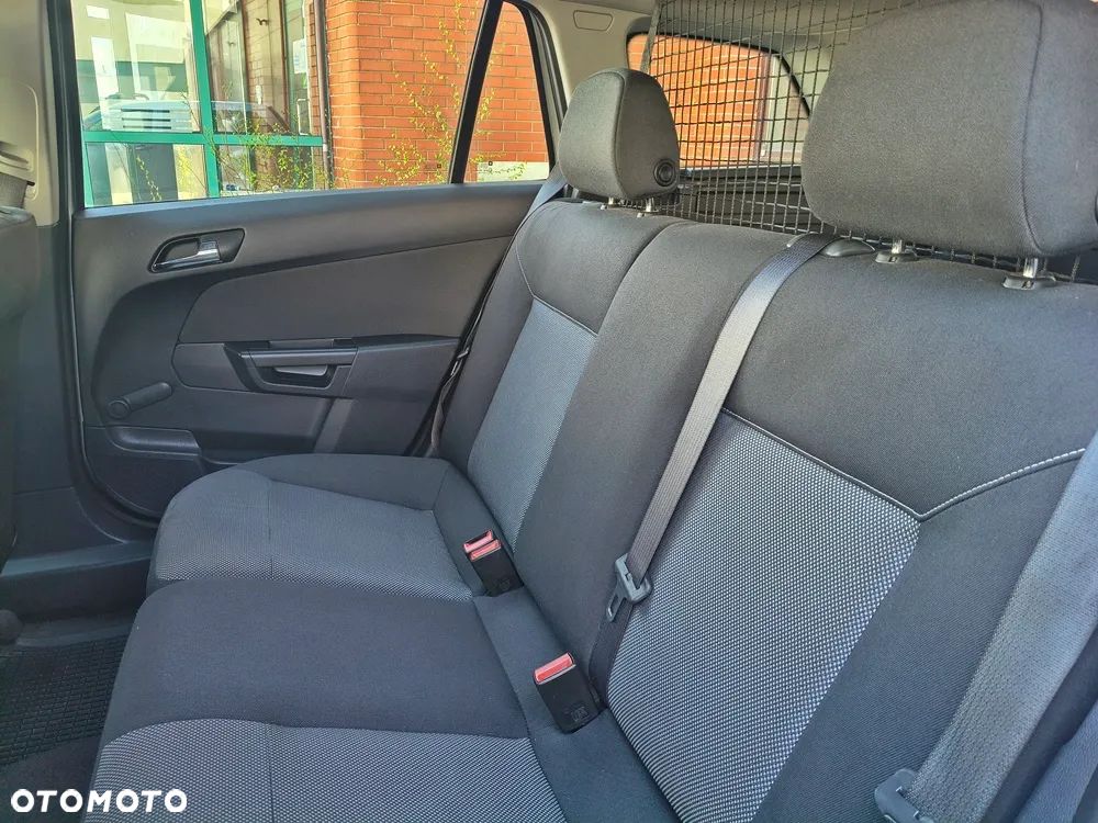 Opel Astra 1.6 Style - 27