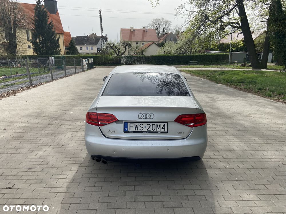 Audi A4 Limousine - 3