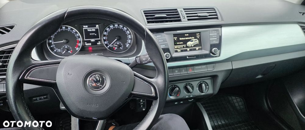 Skoda Fabia 2015 photo 5