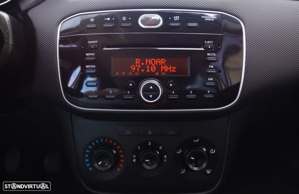Fiat Punto 1.3 M-Jet Lounge S&S - 10