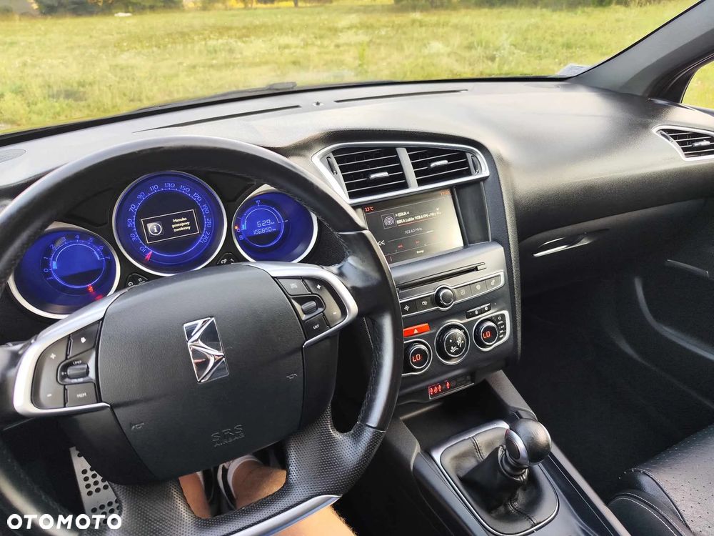 Citroën DS4 PureTech 130 Stop&Start Urban Show - 19