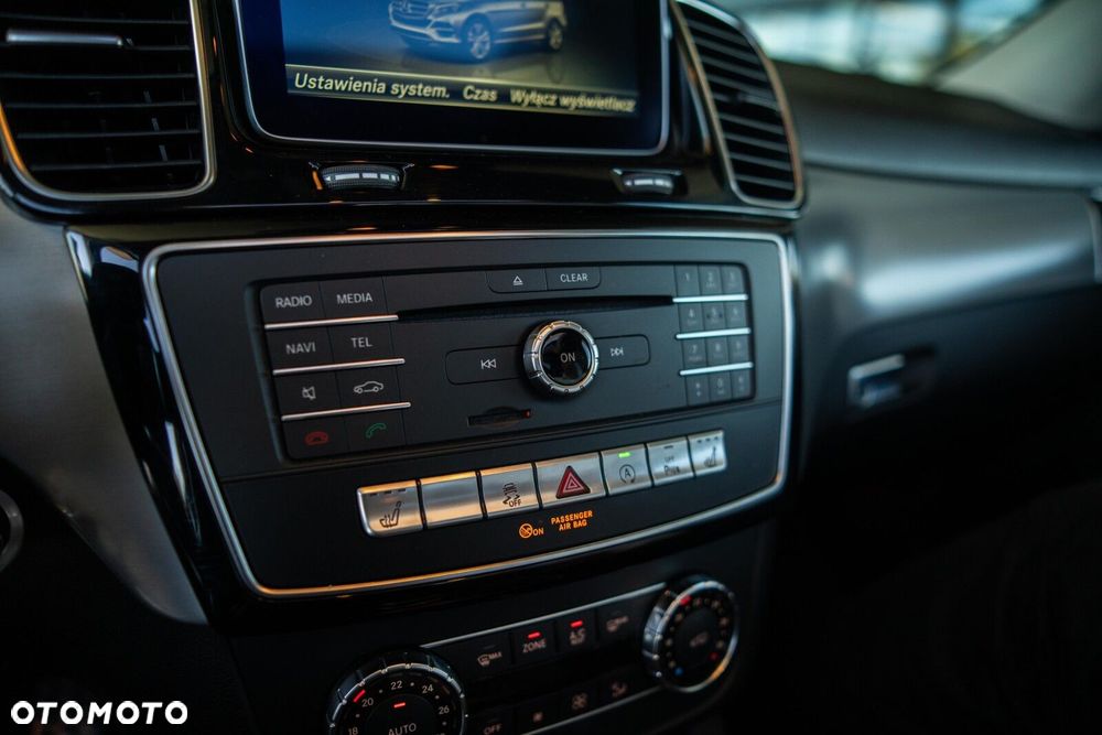 Mercedes-Benz GLE - 16