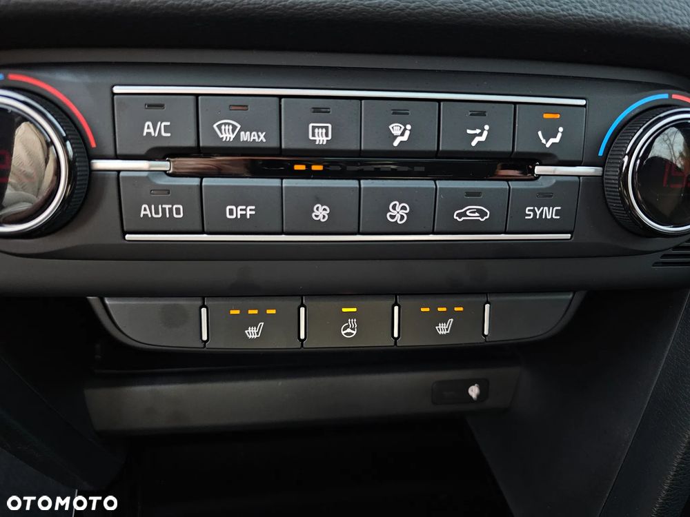 Kia XCeed 1.5 T-GDI OPF DCT7 GT-LINE - 29