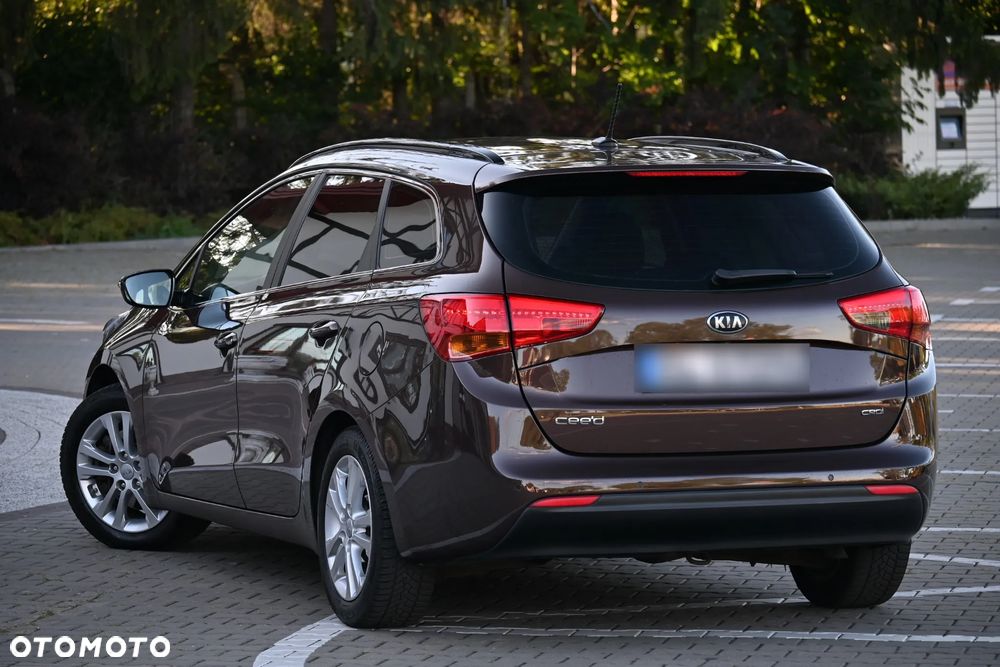 Kia Ceed 1.6 CRDi 128 Platinum Edition - 18