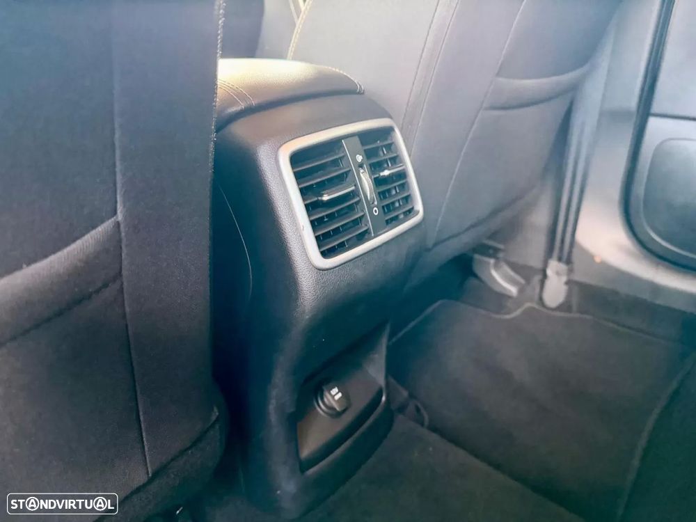 Kia Sportage 1.6 CRDi ISG SX - 21