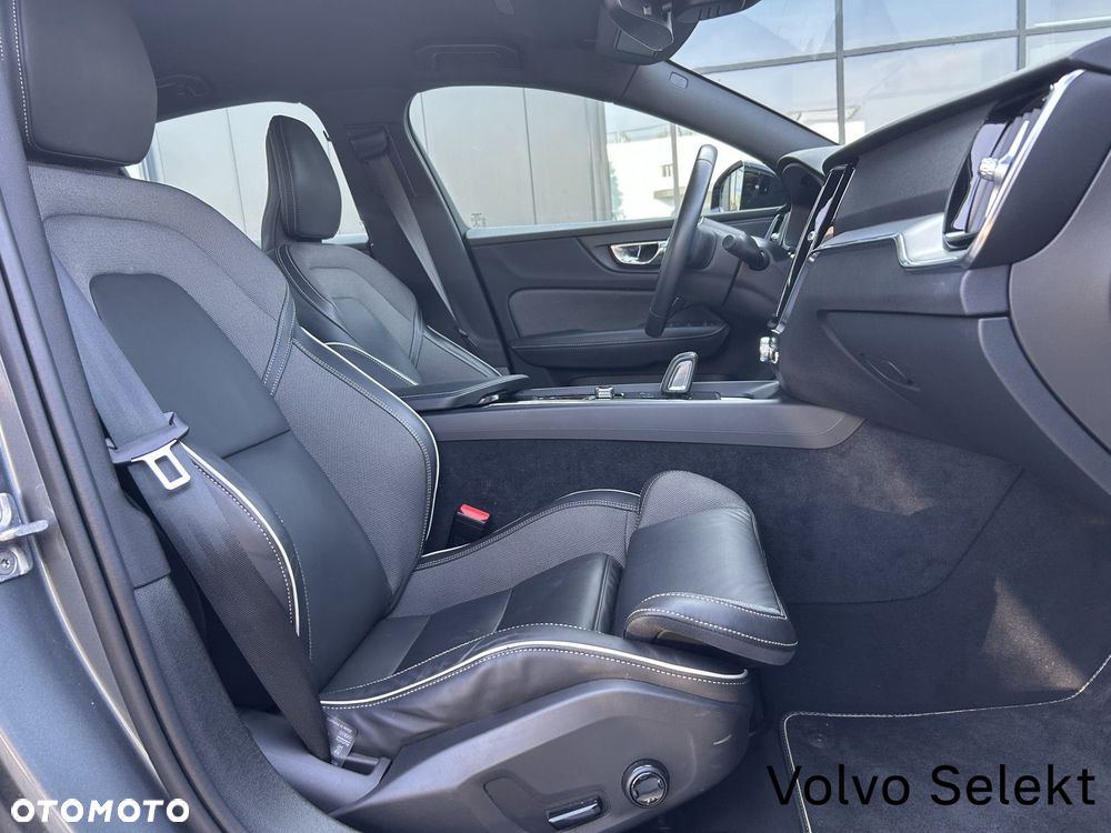 Volvo S60 - 25