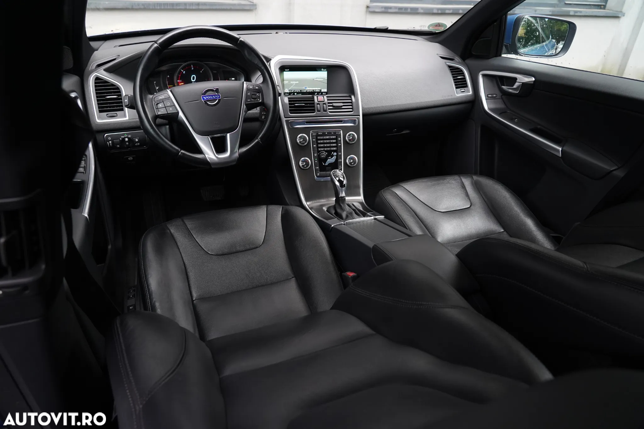 Volvo XC 60 D4 AWD Geartronic Summum - 6