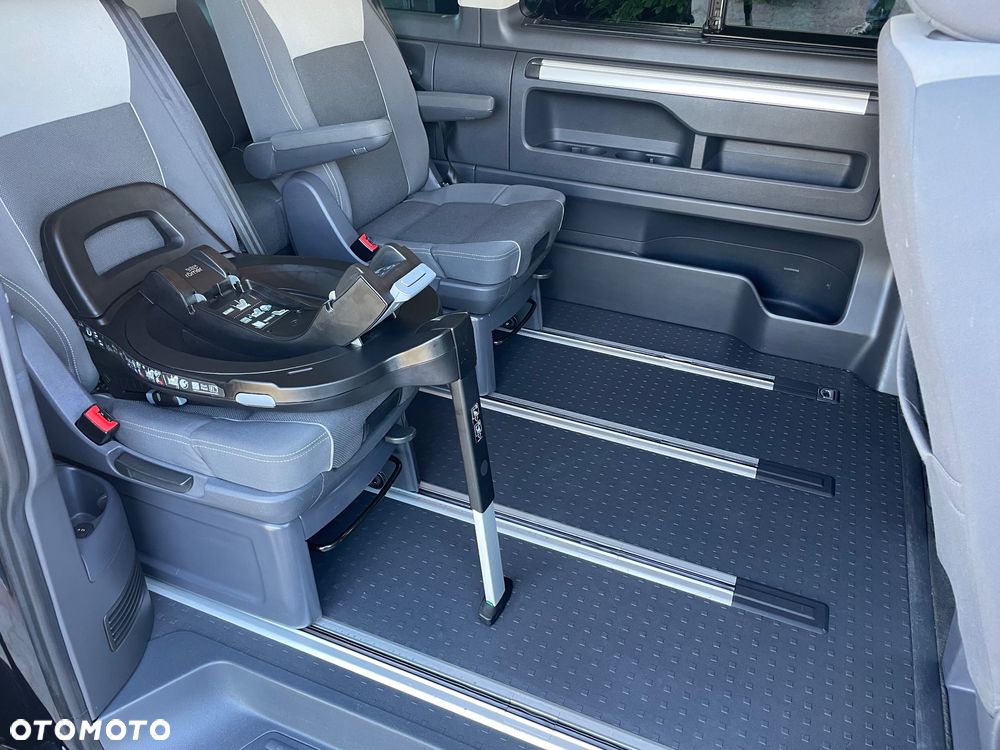 Volkswagen Multivan - 18