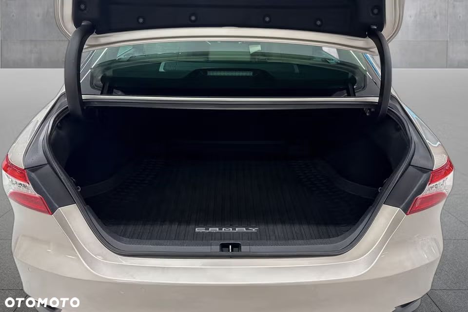 Toyota Camry 2.5 Hybrid Comfort CVT - 13