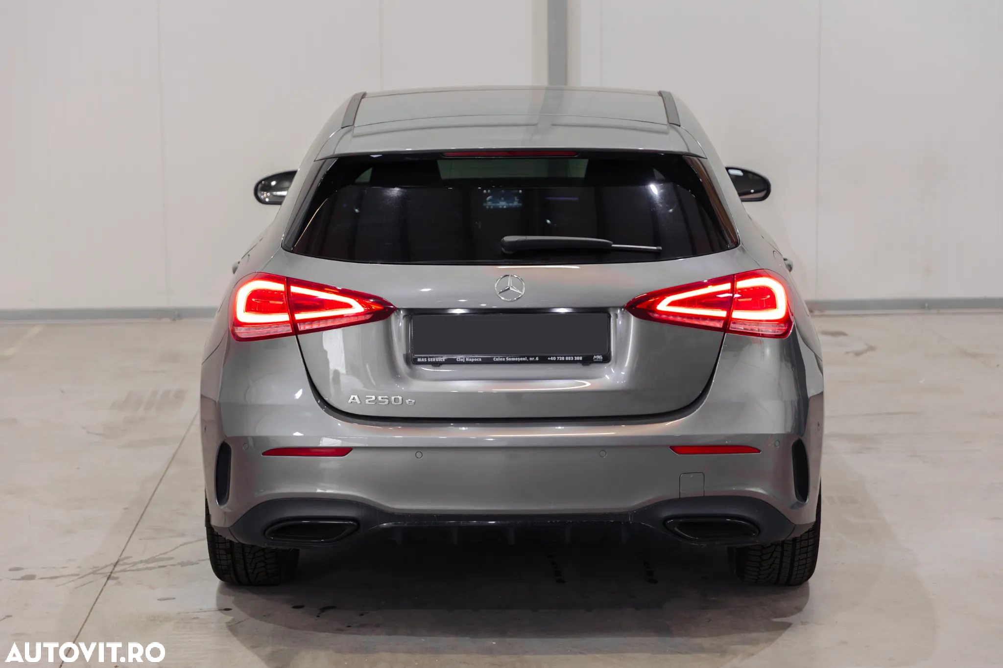 Mercedes-Benz A 250 e 8G-DCT AMG Line - 6