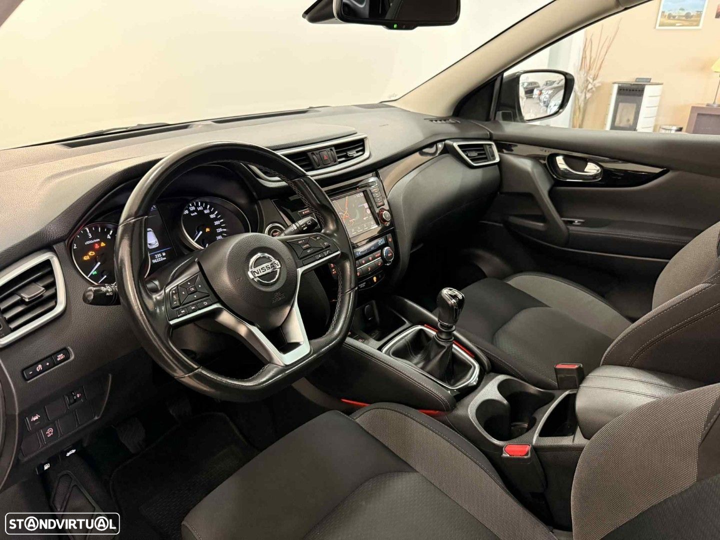 Nissan Qashqai 1.5 dCi N-Connecta - 11
