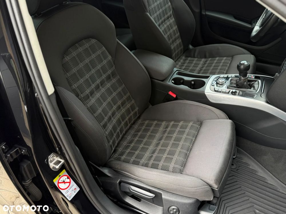 Audi A4 Limousine 2.0 TDI DPF Ambiente - 35