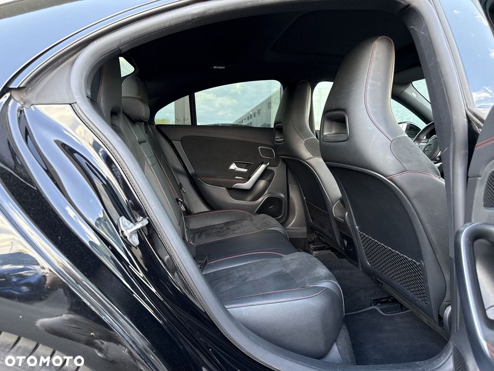 Mercedes-Benz CLA - 23