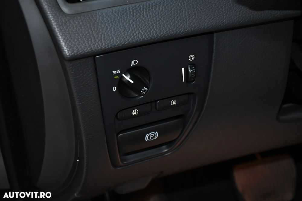 Volvo XC 90 D5 AWD Geartonic RDesign - 35