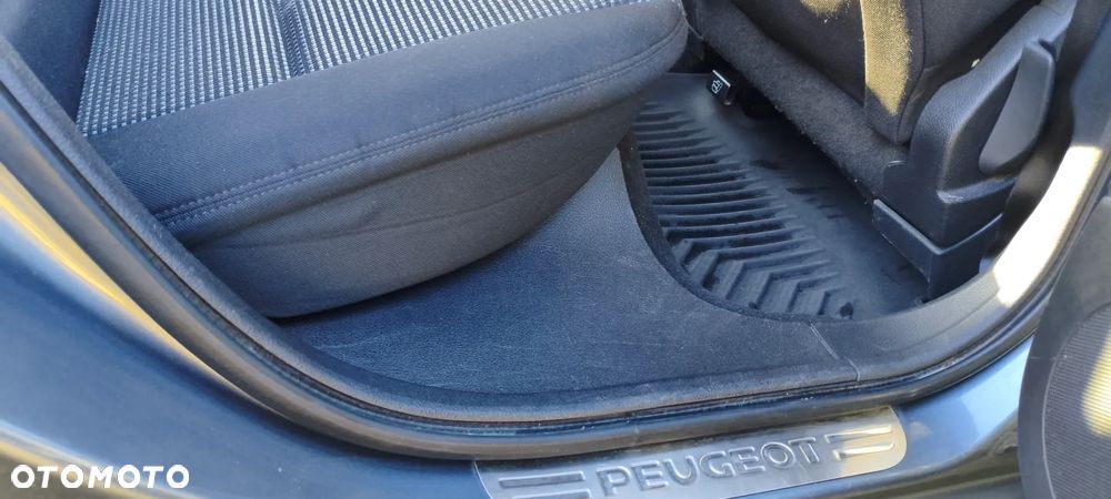 Peugeot 407 - 27