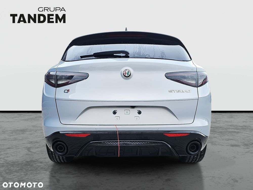 Alfa Romeo Stelvio - 6