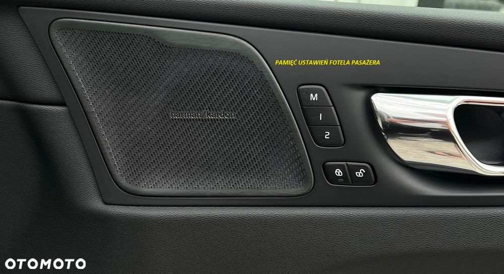 Volvo XC 60 B4 D AWD Plus Dark - 14