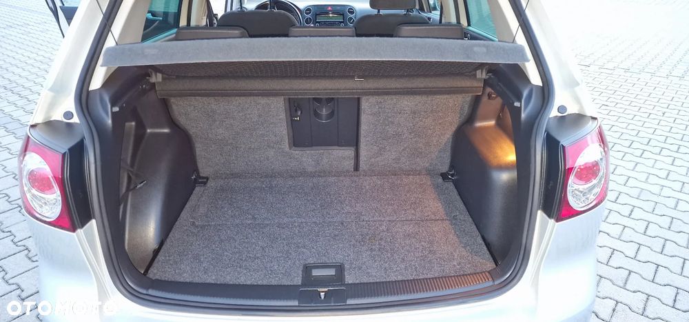 Volkswagen Golf Plus - 11