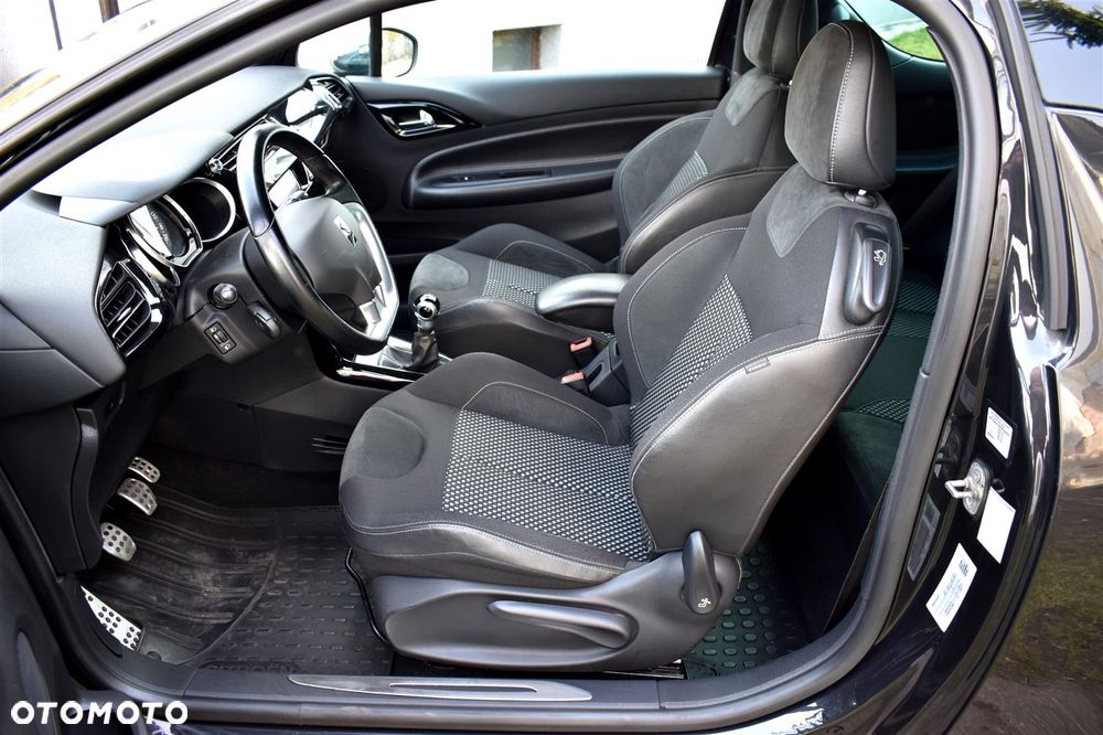 Citroën DS3 1.6 VTi SoChic - 16