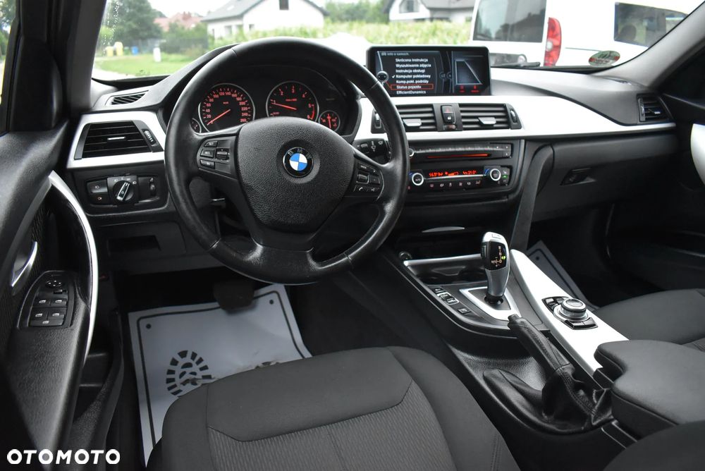 BMW Seria 3 - 25