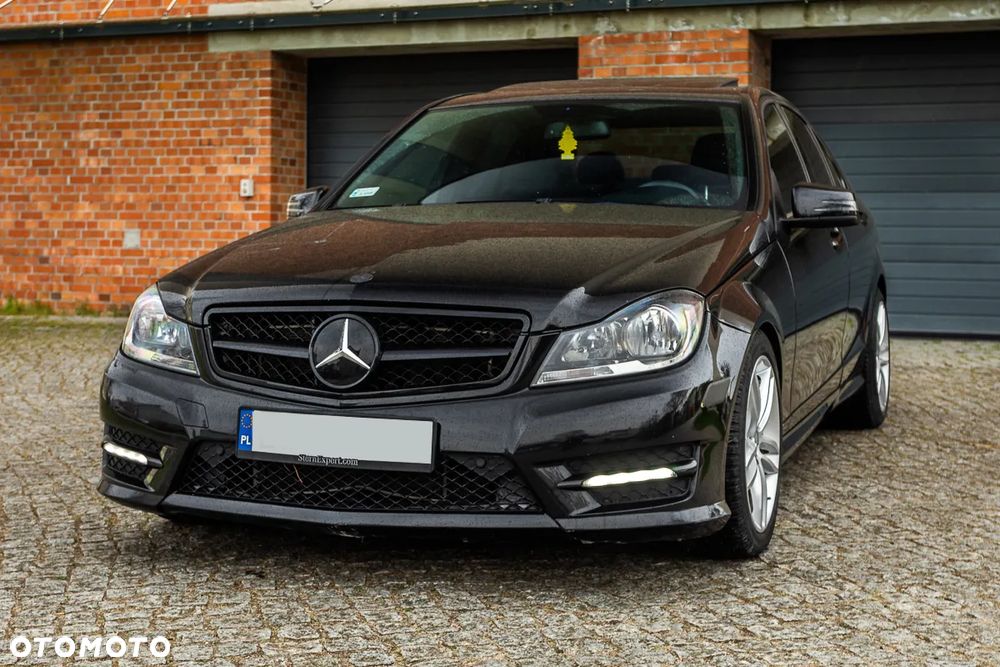 Mercedes-Benz Klasa C 300 7G-TRONIC - 2