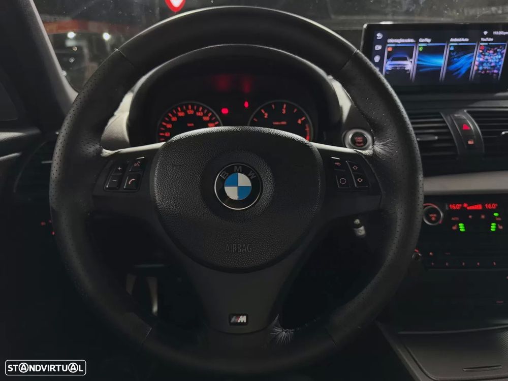 BMW 118 d Pack M - 21