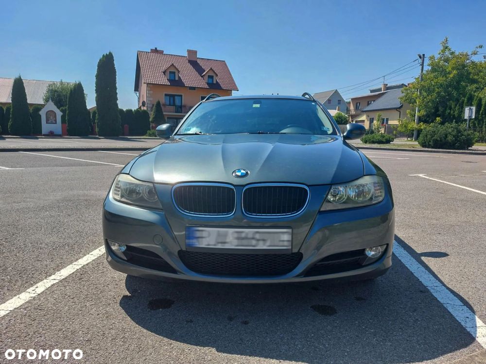 BMW Seria 3 318i - 3