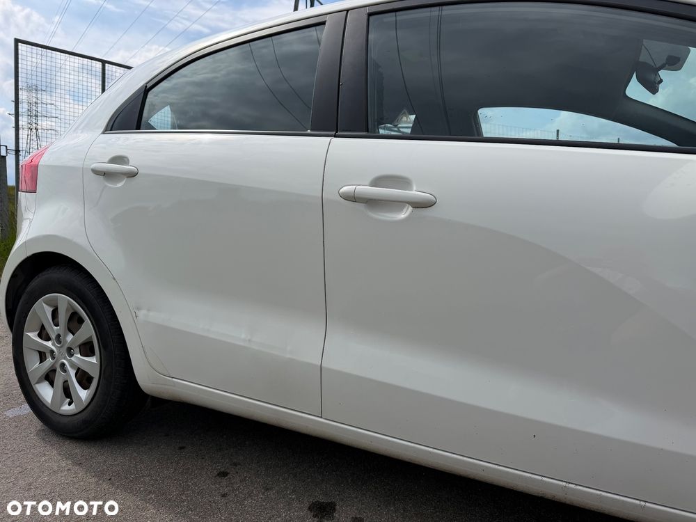 Kia Rio 1.2 L - 7