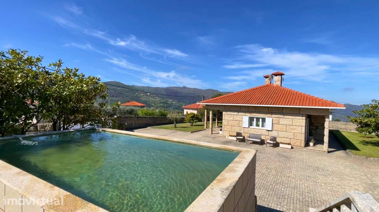 Moradia em Pedra com 1.200 m2 de Terreno – Próxima do Douro - Grande imagem: 2/51