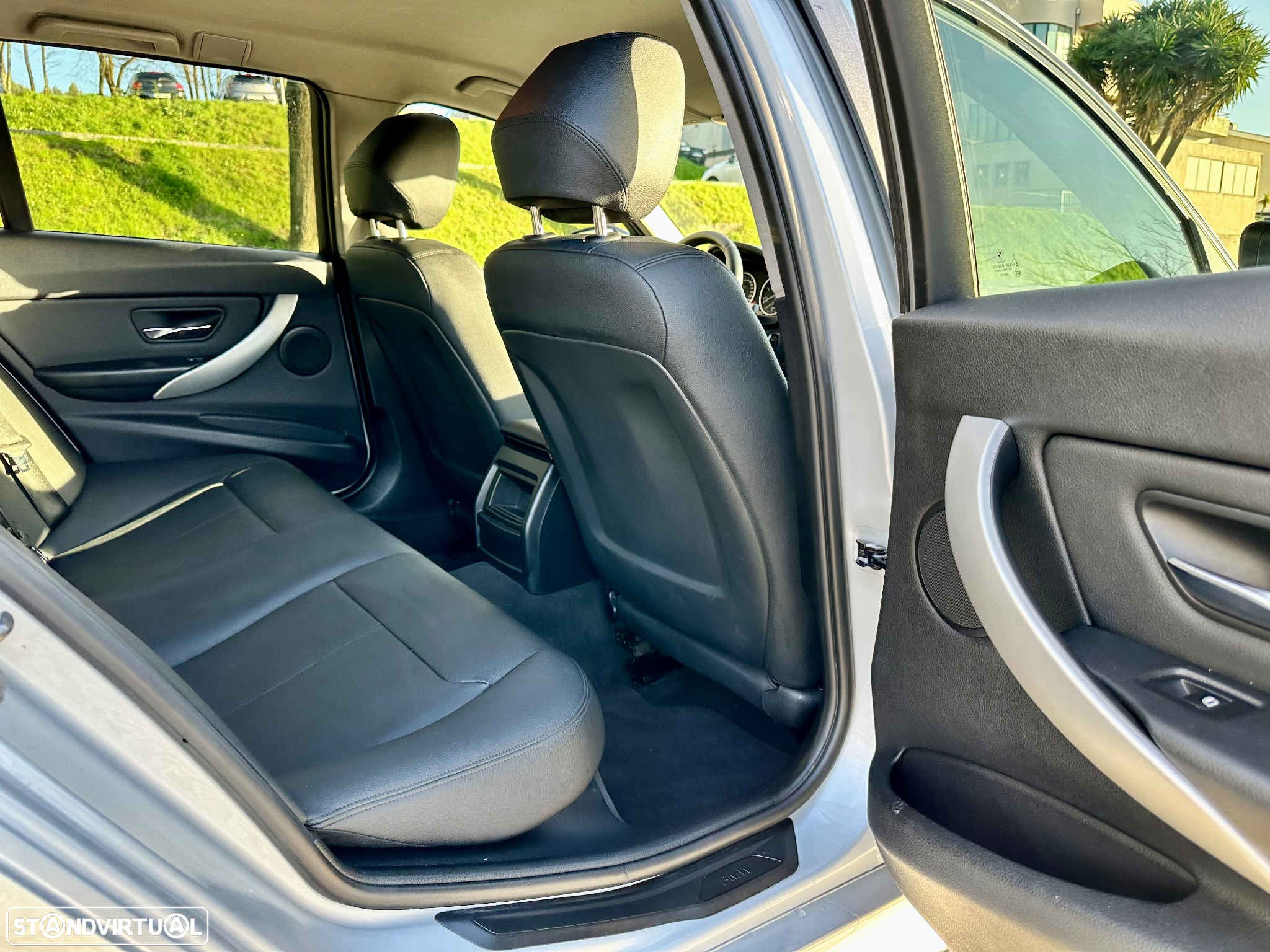 BMW 318 d Touring Pack M - 27