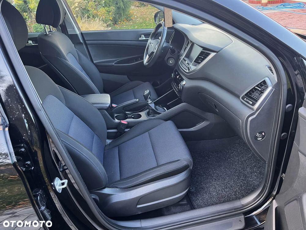 Hyundai Tucson blue 1.7 CRDi 2WD Style - 17