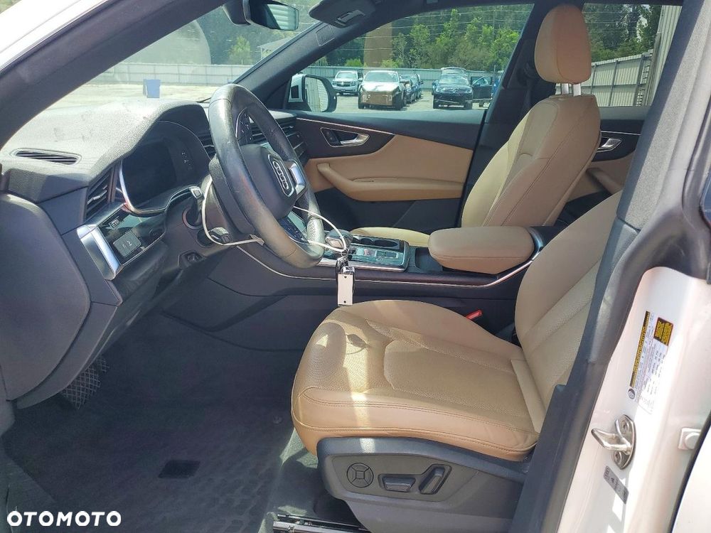 Audi Q8 - 7