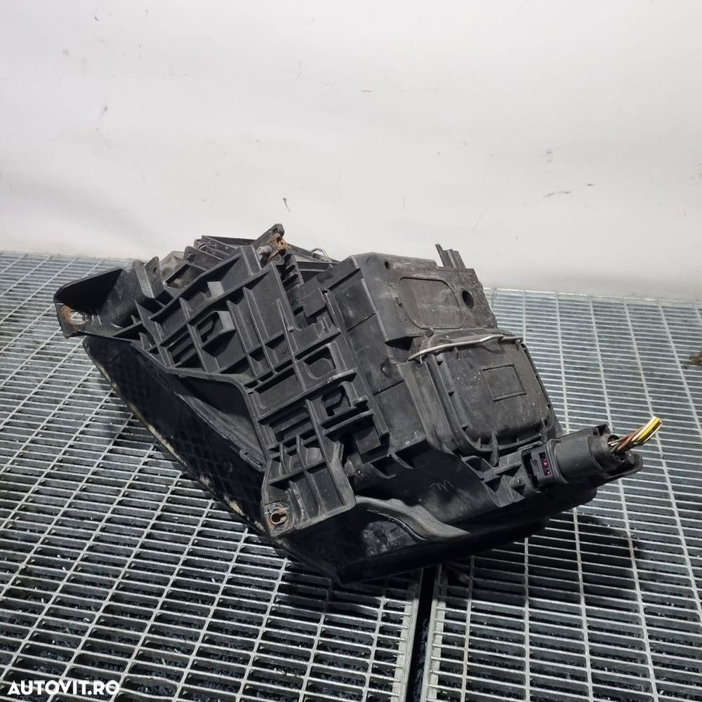 Far Dreapta AUDI Q5 2008 - 2015 SUV 4 Usi (1485) Fara xenon - 5