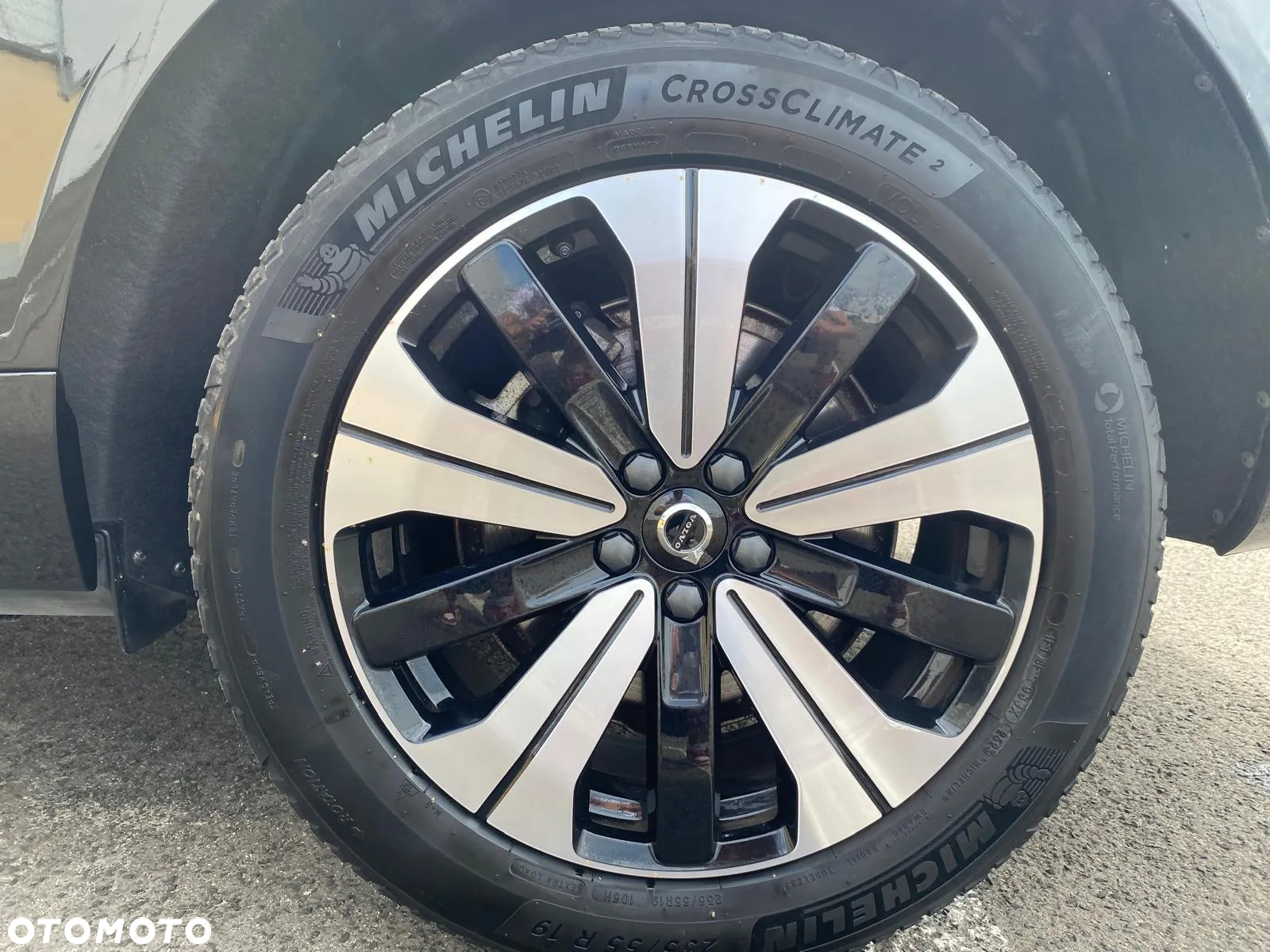 Volvo XC 60 T6 AWD Recharge Plus Dark - 12