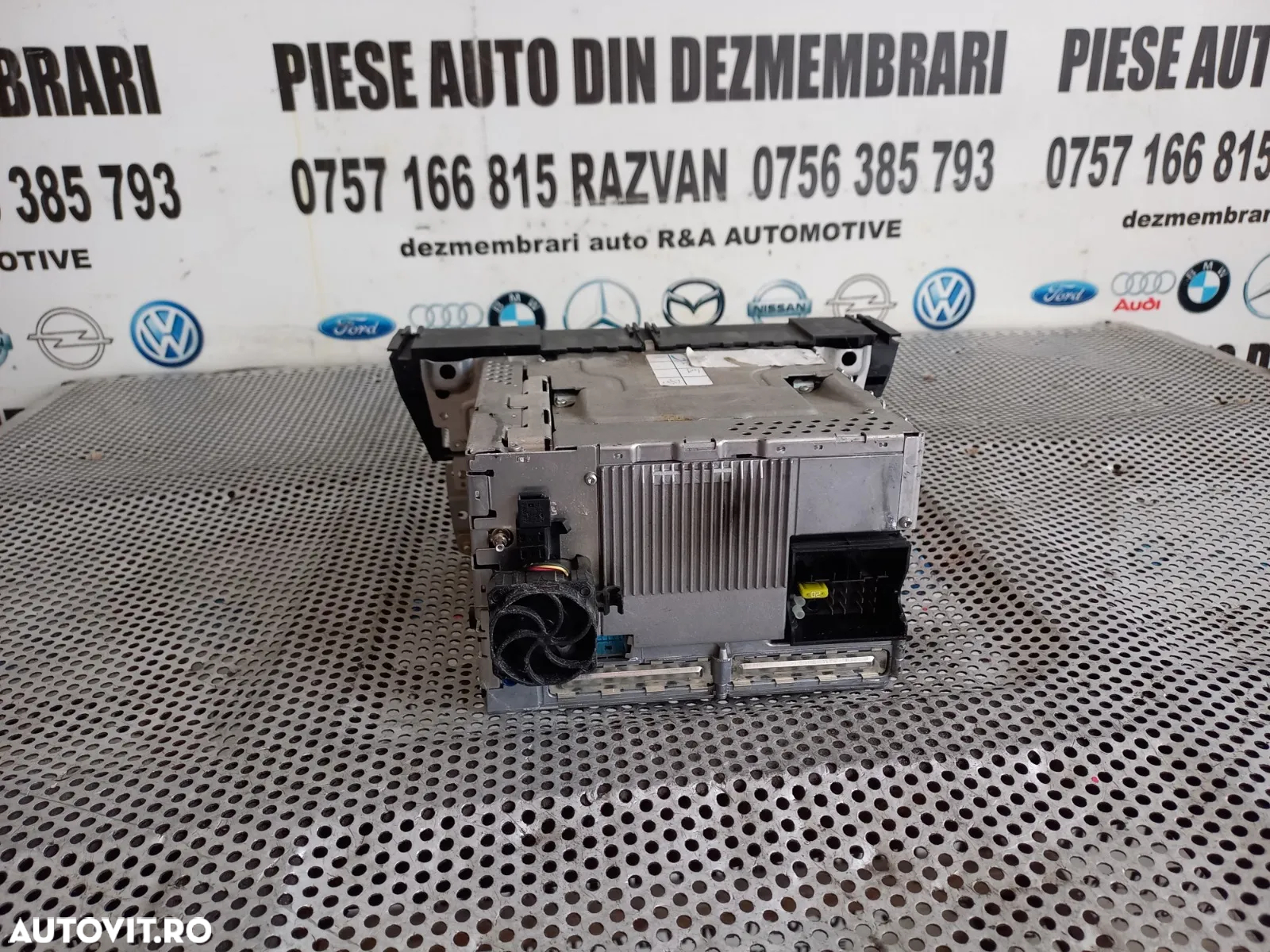 Modul Unitate Radio CD Navigatie Bmw X5 X6 E70 E71 CCC Cod  - Dezmembrari Arad - 4