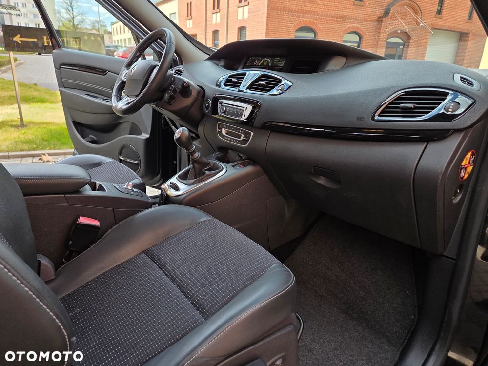 Renault Scenic TCe 130 Bose Edition - 18