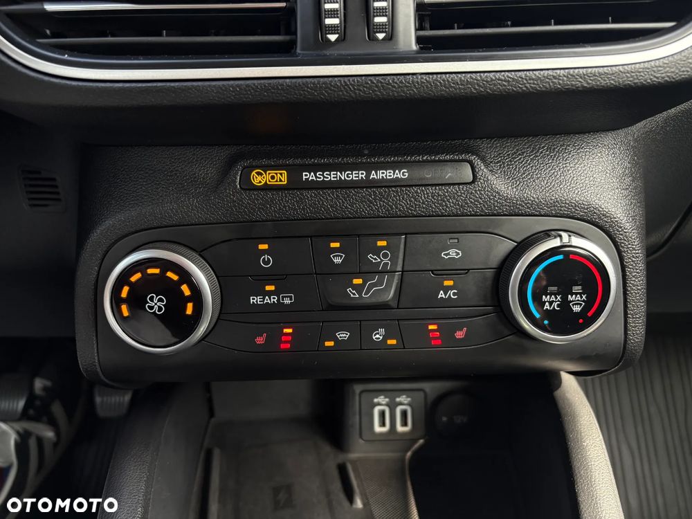 Ford Focus 1.5 EcoBlue SCR Connected - 16