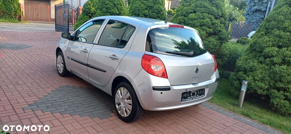Renault Clio - 3