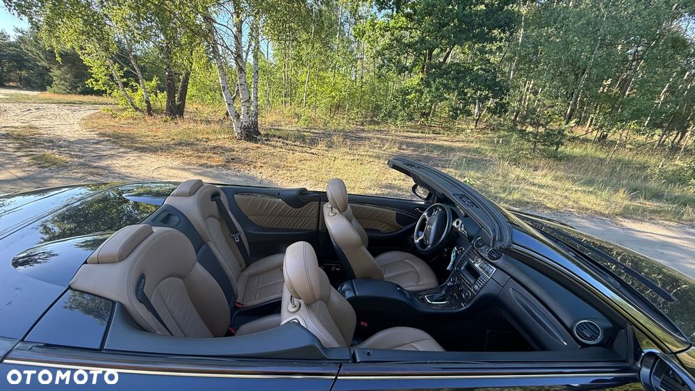 Mercedes-Benz CLK - 8