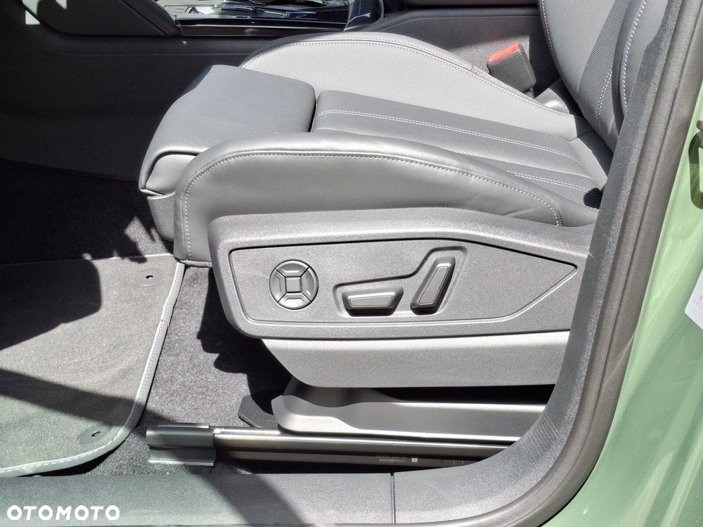 Audi Q5 Sportback - 25