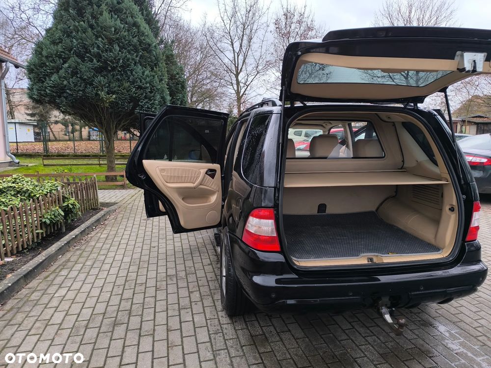 Mercedes-Benz ML - 12