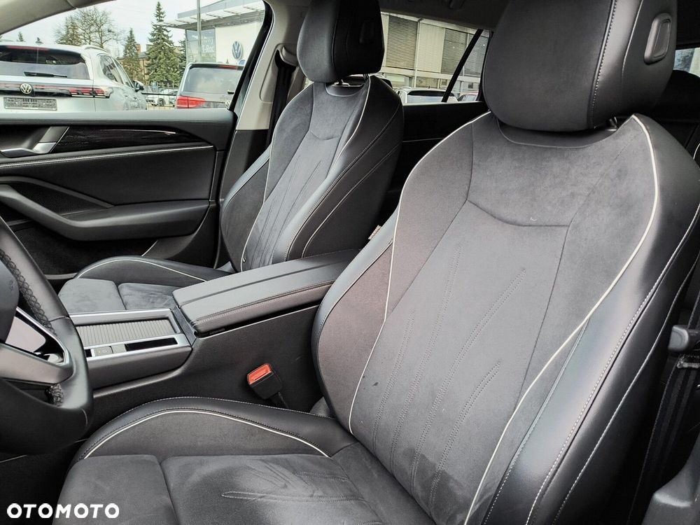 Volkswagen Passat - 11