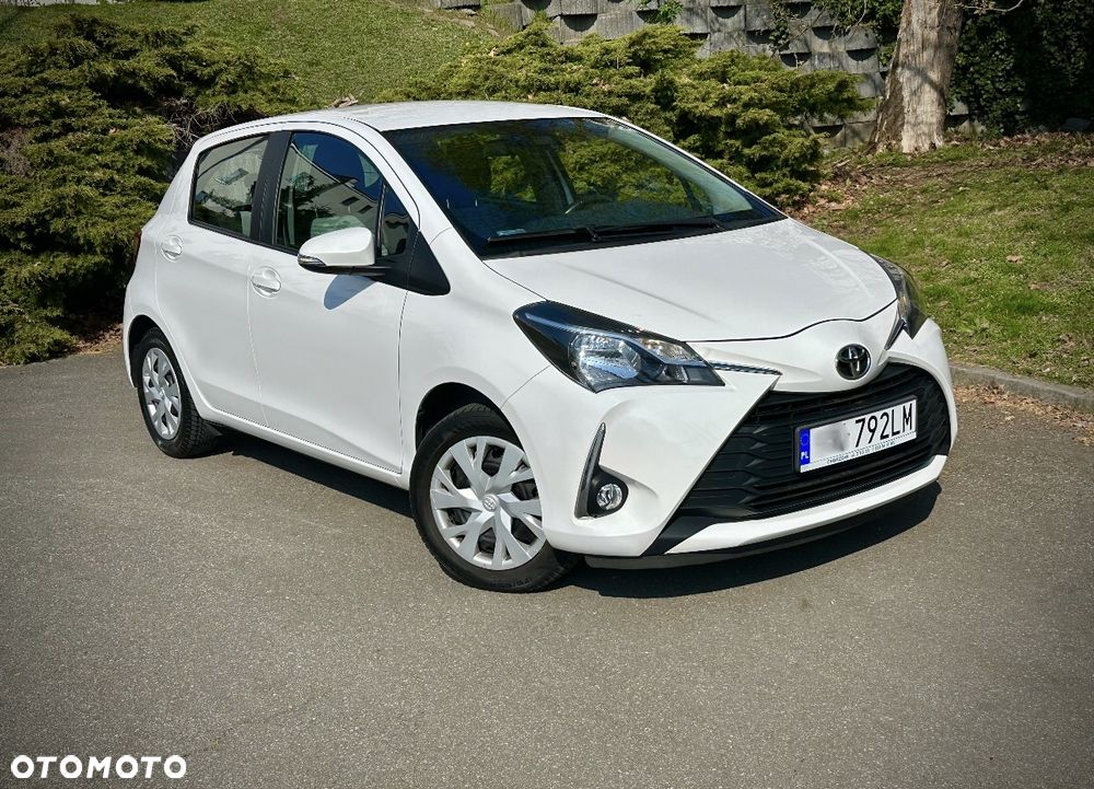 Toyota Yaris 1.5 Premium - 1