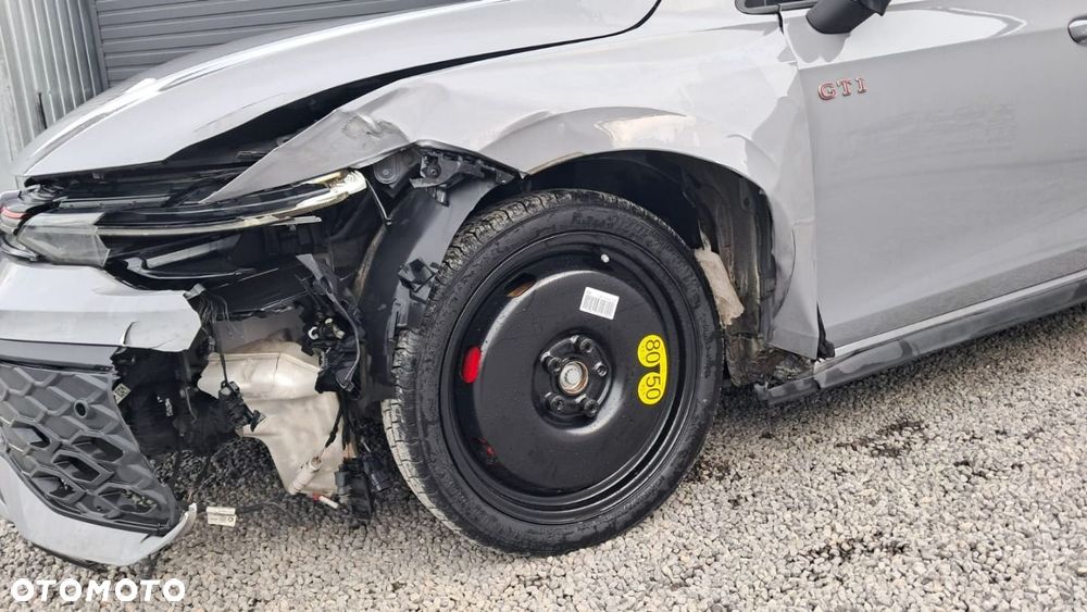 Volkswagen Golf - 21