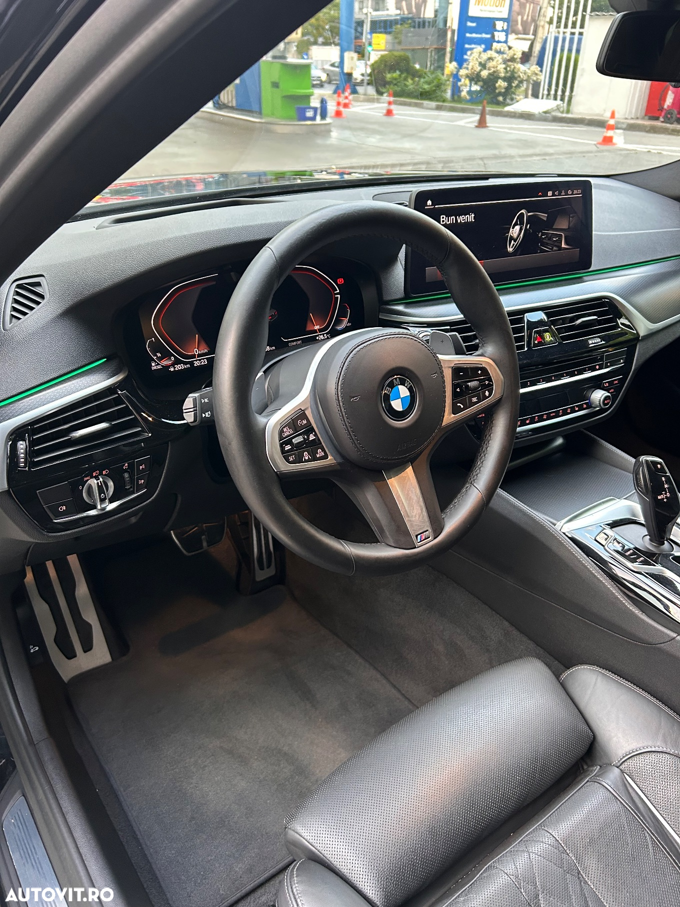 BMW Seria 5 530d xDrive AT MHEV - 15