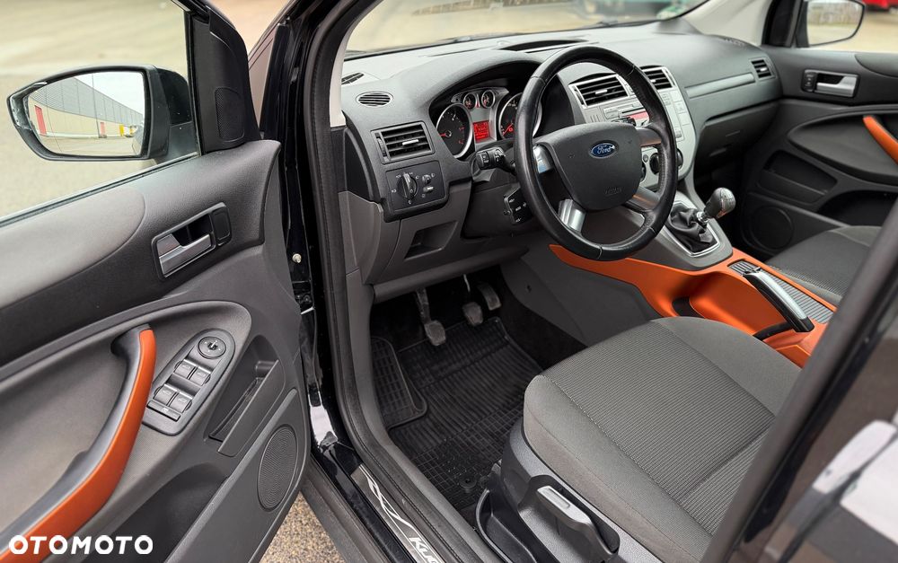 Ford Kuga 2.0 TDCi 4x4 Titanium - 6